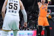 爱游戏入口-上海队战胜对手，豪取凯旋之战