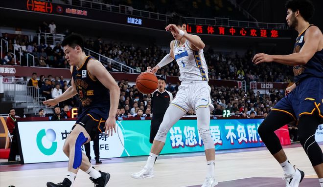 包含湖北男篮殊死一战，险胜对手取得关键胜利的词条