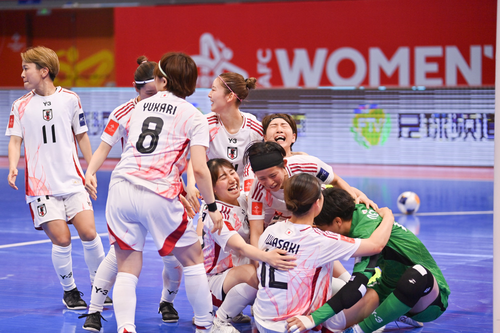 国际体育界女子足球比赛表现引发全球瞩目
