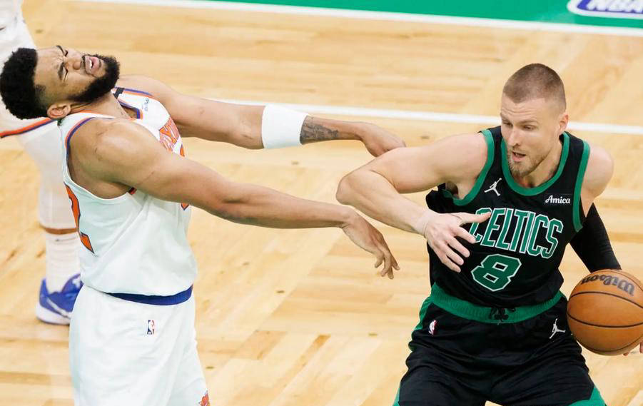 凯尔特人客场大胜尼克斯,取得九连胜 凯尔特人客场大胜尼克斯,取得九连胜