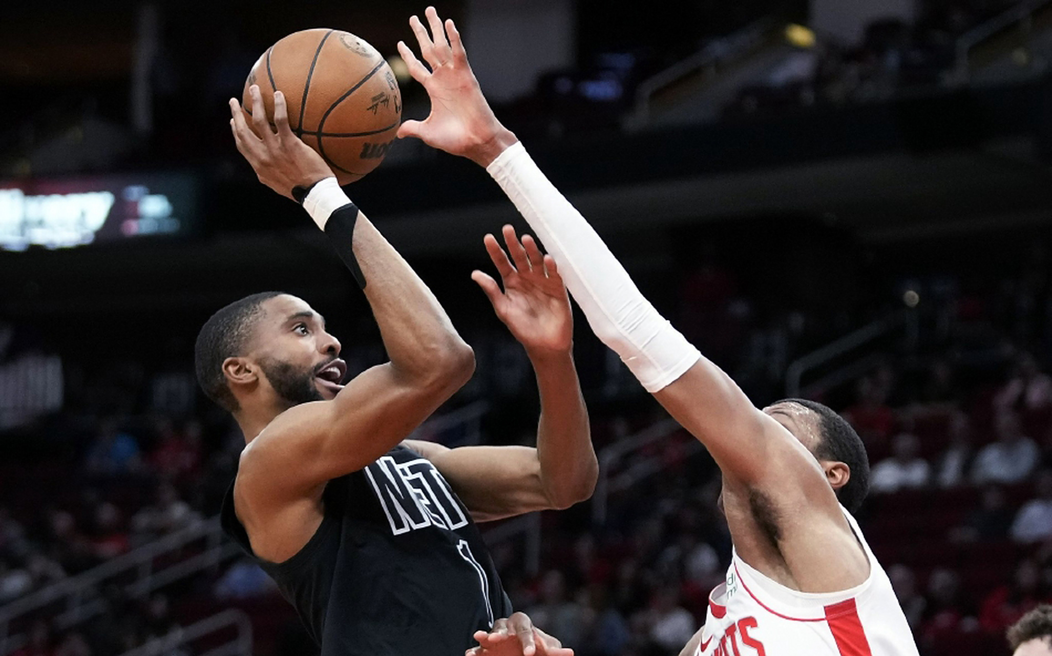 关于篮网主场不敌雄鹿，伊戈达拉19分带队取胜的信息