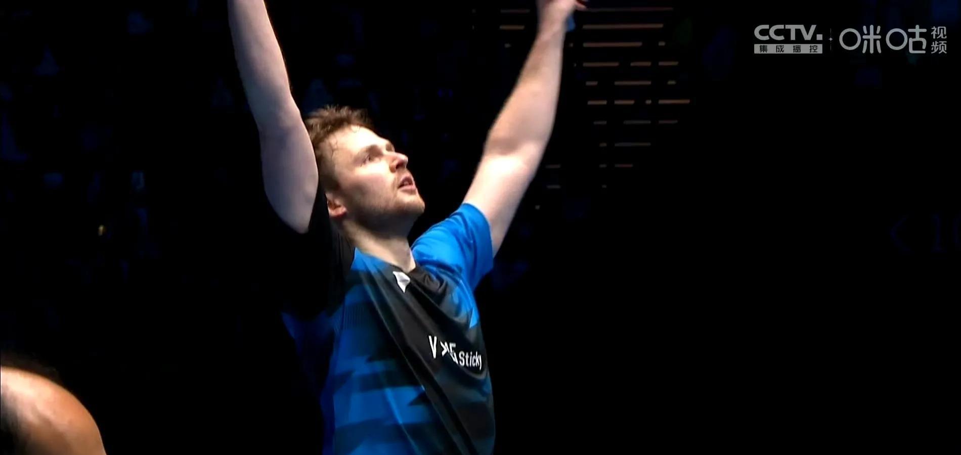 包含英国乒乓球队翻盘德国乒乓球队，奥恰洛夫统治全场的词条