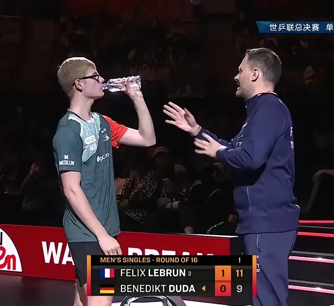 包含英国乒乓球队翻盘德国乒乓球队，奥恰洛夫统治全场的词条