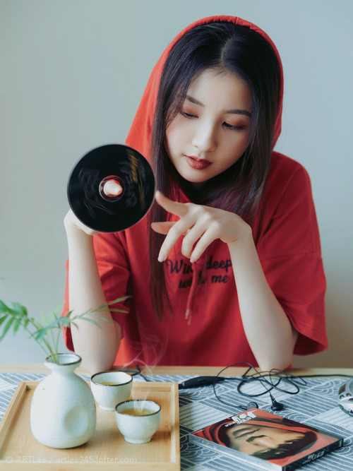 F1引擎轰鸣时,萨拉赫一球改写了两个世界的剧本